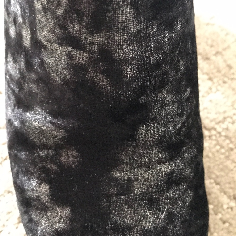 Velvet Booties - Picture 3 of 4